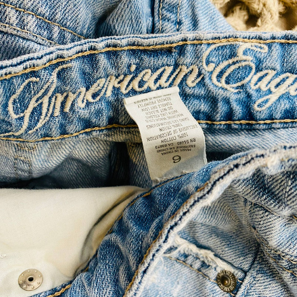 American Eagle Mid Rise Cut Off Raw Hem Short Distressed Bleached Tie Dye Size 6 - Picture 11 of 11
